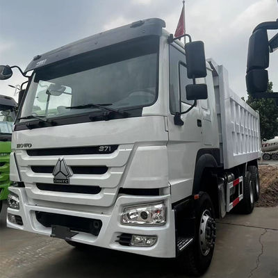 سعر جيد شاحنة سينوتروك هوو 371hp 6x4 12r20 يورو 3 Lhd بسعة ناقلة الوقود 300L الانترنت