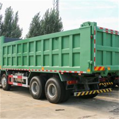 سعر جيد شاحنة سينوتروك WD615.47 HOWO 375hp الديزل مع 12 إطارات و 26.79CBM حجم الحمل الانترنت